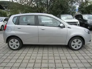 Chevrolet Aveo Bild 4
