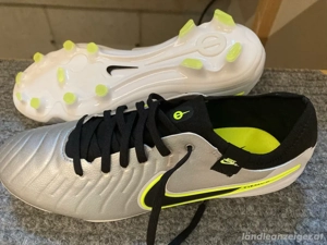 Nike Fußballschuhe neu unbenutzt Bild 2