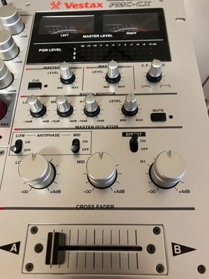 Vestax PMC-CX Professioneller DJ-Mixer  Bild 3