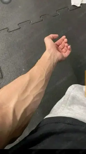 Jung sucht Sie, gerne auch Älter