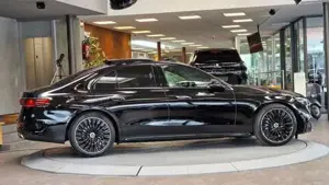 Mercedes-Benz E 200 Bild 12