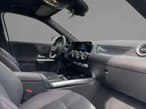 Mercedes-Benz GLA 200 Bild 8