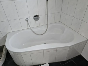 Gebrauchte Eck-Badewanne