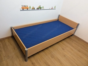 Sehr schönes Jugendbett 200 x 90 cm