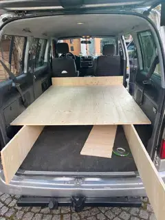 Toyota Hiace 8-Plätzer Allrad Bus AHK 4WD Diesel Bild 9