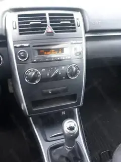 Mercedes B 180CDI Bj 2006  DIESEL 182000   Km neu vorgeführt 2  26   Euro 4850.-    Bild 5