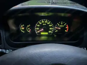 Toyota Hiace 8-Plätzer Allrad Bus AHK 4WD Diesel Bild 8