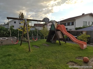 Schaukel mit Rutsche 