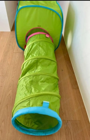 Zelt mit Kriechtunnel