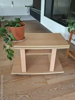 Holzregal mit Rollen 