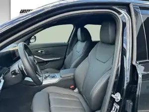 BMW 320d xDrive M Sportpaket // DAB-Tuner // Anhängerkupplung elektrisch Bild 9