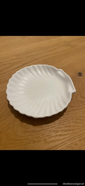 kleine flache Schale, Muscheloptik