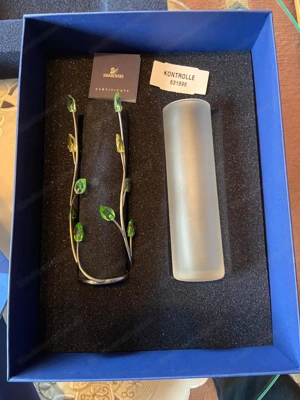 Swarovski Vase mit Blättern
