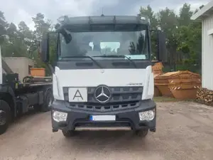 Mercedes AROCS Bild 3