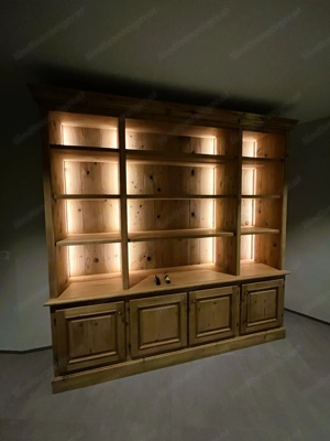 Schreiner-Meisterstück aus Altholz Bild 2