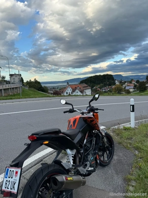 verkaufe ktm 125cc akrapovic Bild 2