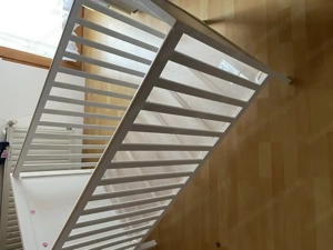 Gitterbett. Sehr guter Zustand.