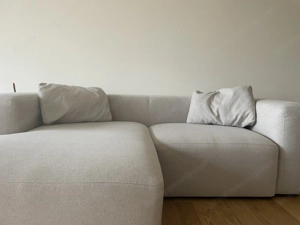 2-Sitzer-Sofa Blok mit beiger Chenille und Chaiselongue links Bild 3