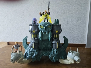 He-Man Castle Greyscull mit Figuren Bild 2