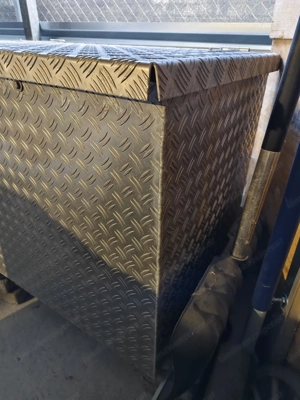 Alu Rifflblechkiste vom Schlossermeister handgemacht - Einzelstück für Anhänger etc. Bild 2