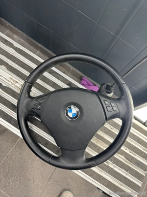 BMW Lenkrad Bild 2