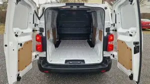 Peugeot Expert Tepee Bild 6