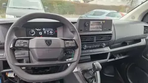 Peugeot Expert Tepee Bild 10