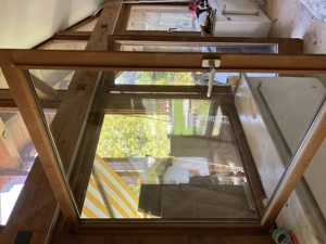 Holzfenster und Balkontüre Bild 4