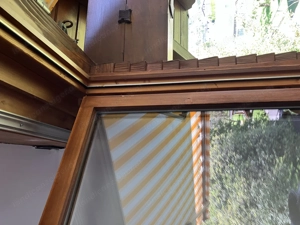 Holzfenster und Balkontüre Bild 2