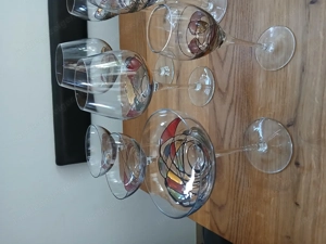 Set aus Vase und verschiedenen Gläsern Bild 4