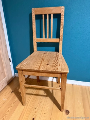 Holzstühle Bild 3