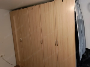 Kleiderkasten zu verschenken