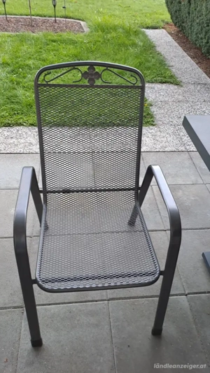 4 Gartenstühle mit Auflage zu verkaufen 