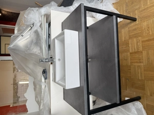 Waschtisch Villeroy & Boch mit Kludi Armatur Bild 3