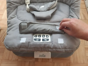Babywippe von der Marke Joie Bild 2