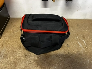 Nikon D3100 mit Objektiv und viel Zubehör Bild 6