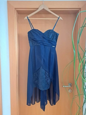 schönes blaues Ballkleid zu verkaufen