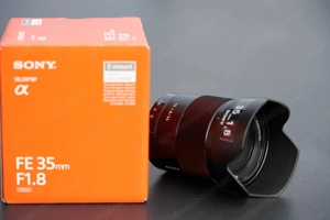 Sony E-Mount Vollformat-Objektiv FE 35mm 1,8 F f. Sony. originalverpackt, leichte Gebrauchsspuren 