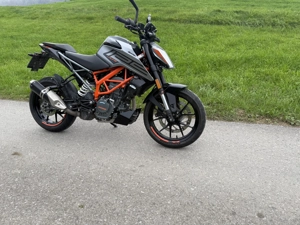 Ktm Duke 125 Bild 2