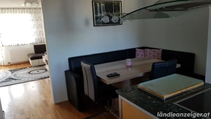 4-Zimmer Wohnung mit Tiefgarage & großem Balkon   Zentrumsnahe Ruhelage Bild 4