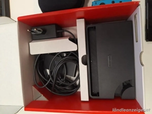 NINTENDO Switch (OLED-Modell) mit Tasche und Controller