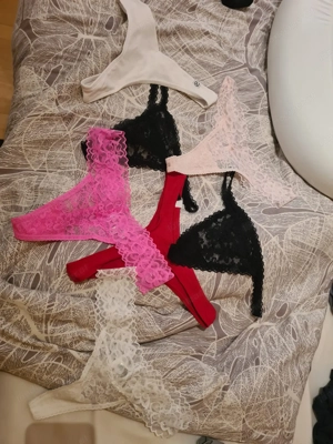 Geile BHs in 75F und getragenes Höschen Bild 3