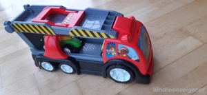 Spielauto inklusive 2 F1 autos