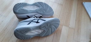 Asics Turnschuhe  Hallenschuhe Bild 2