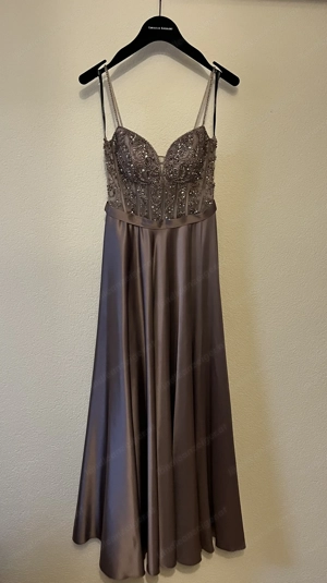 Wunderschönes Ballkleid in Mauve