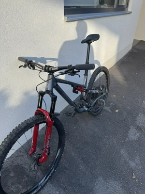 Commencal Meta TR V4 Race