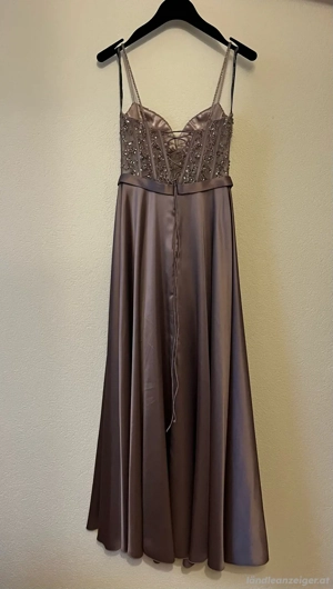 Wunderschönes Ballkleid in Mauve Bild 2