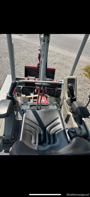 Bagger Minibagger Takeuchi TB216  Bild 3