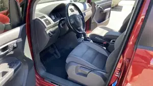 VW Touran Life 1,4 TSI DSG (Automatik) Bild 6