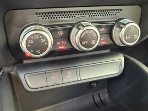 Audi A1 Sportback (Pickerl & Steuerkette neu) Bild 8